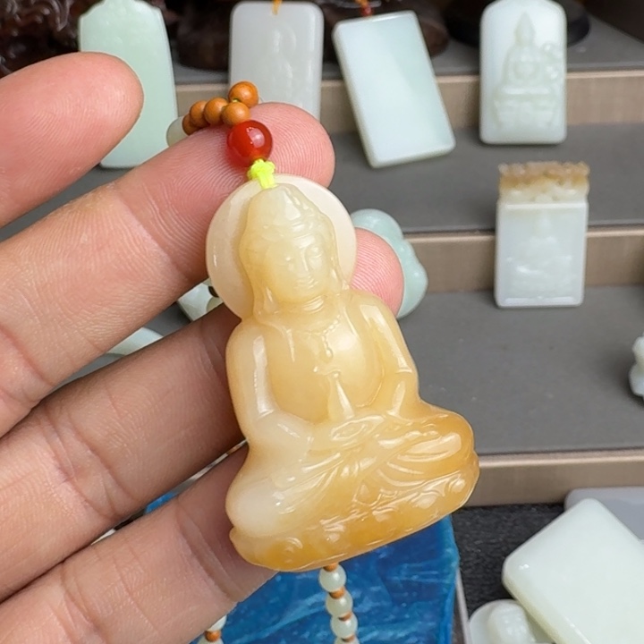 万***寂和田玉未镶嵌颈饰