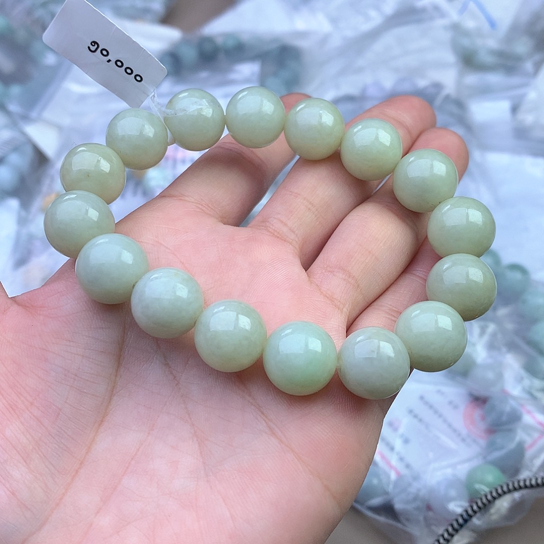 未镶嵌手串搭配定制翡翠