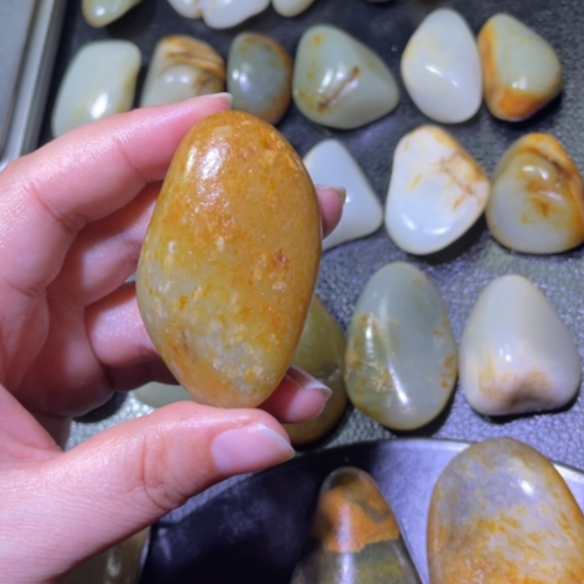 【闪购商品】颈饰未镶嵌和田玉阿*