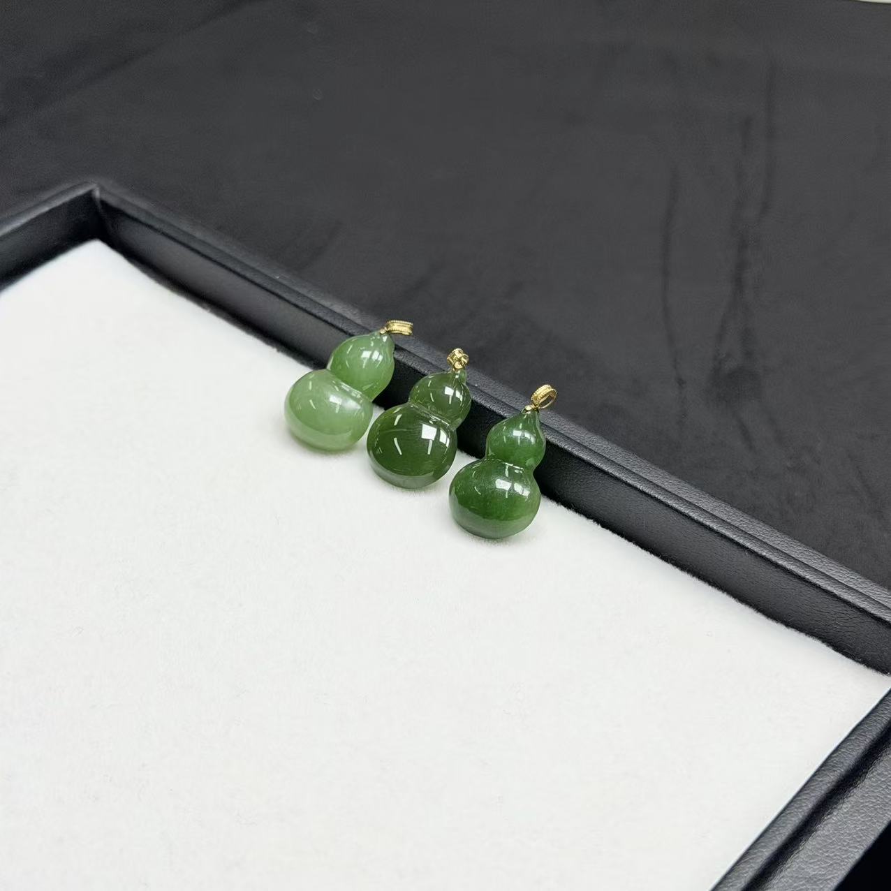 【睿泽赏宝】18K和田玉葫芦吊坠有瑕/多样性发一20*14*3KL0010570