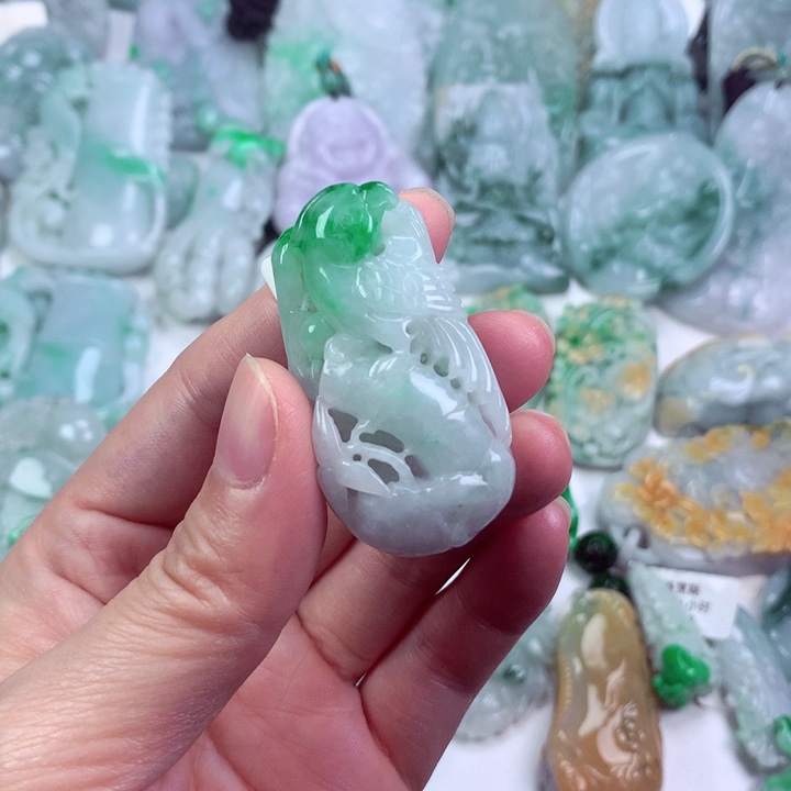 翡翠未镶嵌吊坠(不含链)