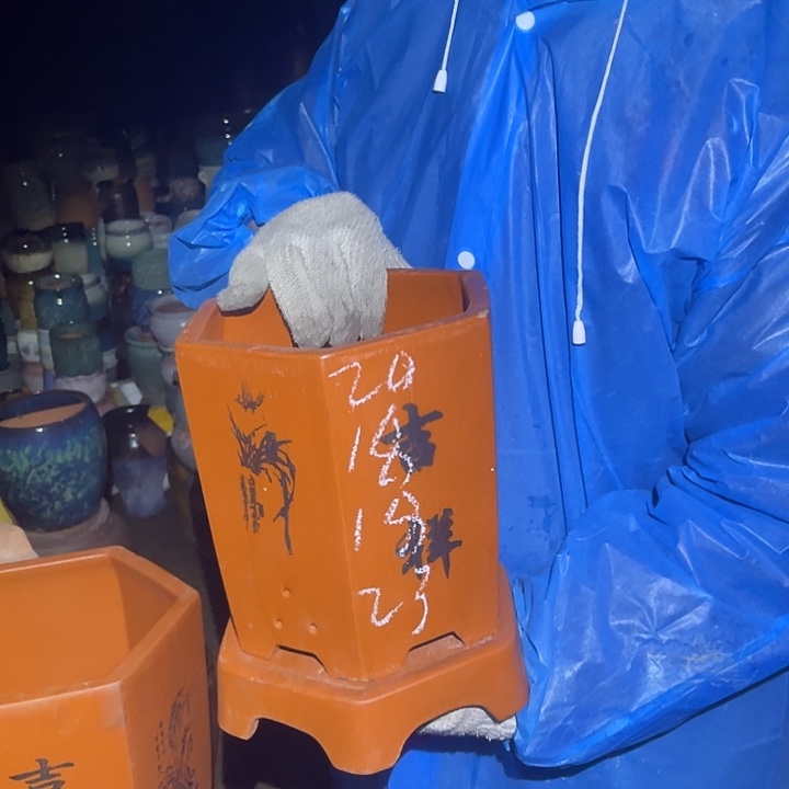 紫砂花盆紫砂花盆和小