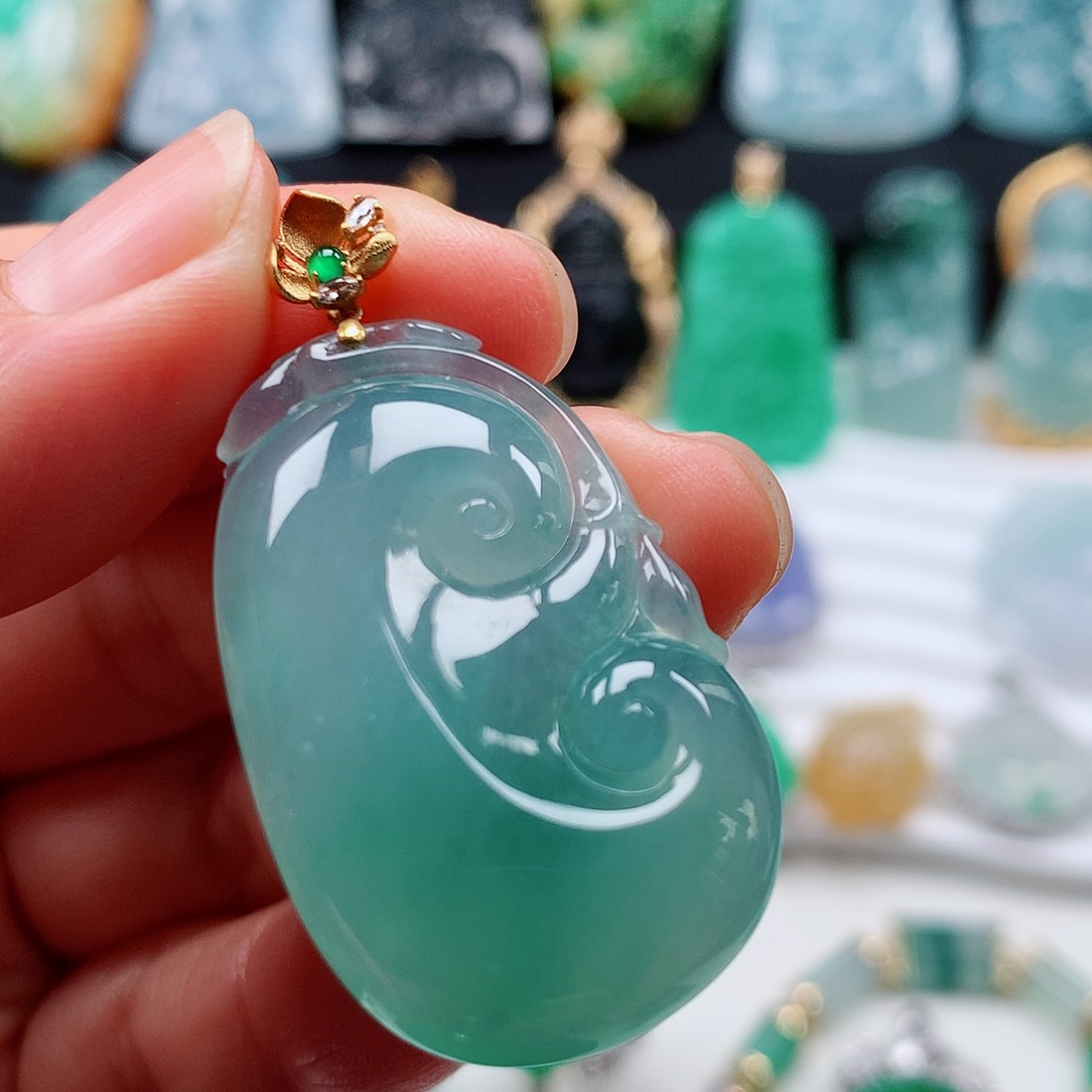 翡翠颈饰18K金镶嵌卡37-6.6