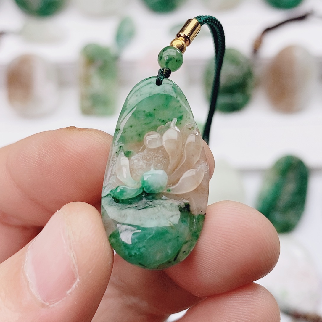 t***g独山玉未镶嵌颈饰