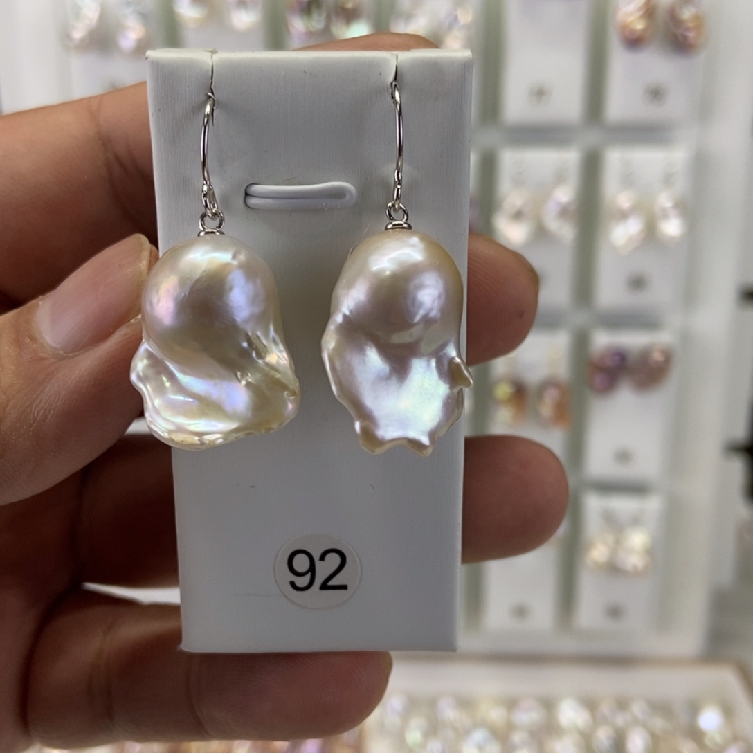 淡水珍珠银S925镶嵌耳饰