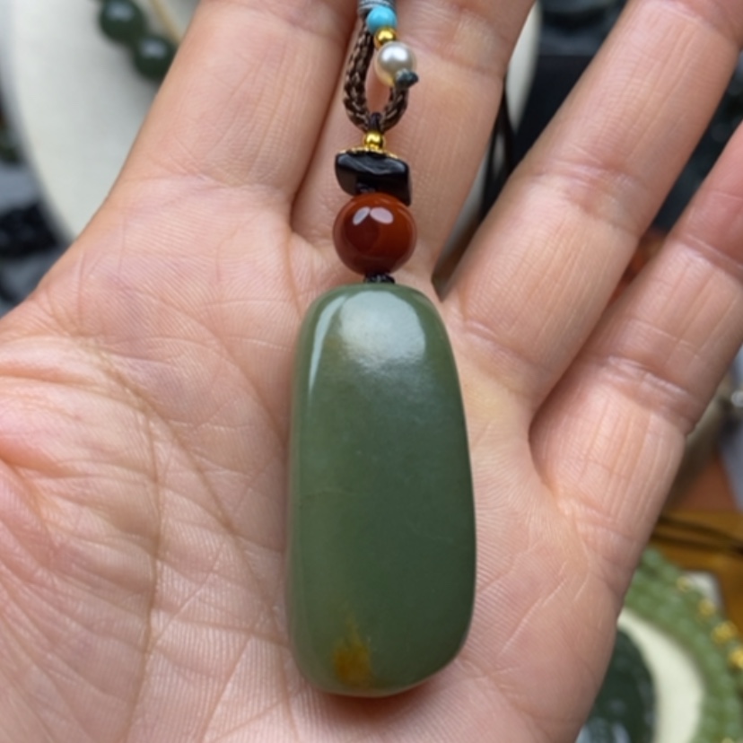 【闪购商品】未镶嵌岫岩河磨玉（透闪石质玉）挂件