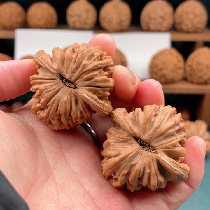 文玩核桃把件45平谷四座楼微瑕