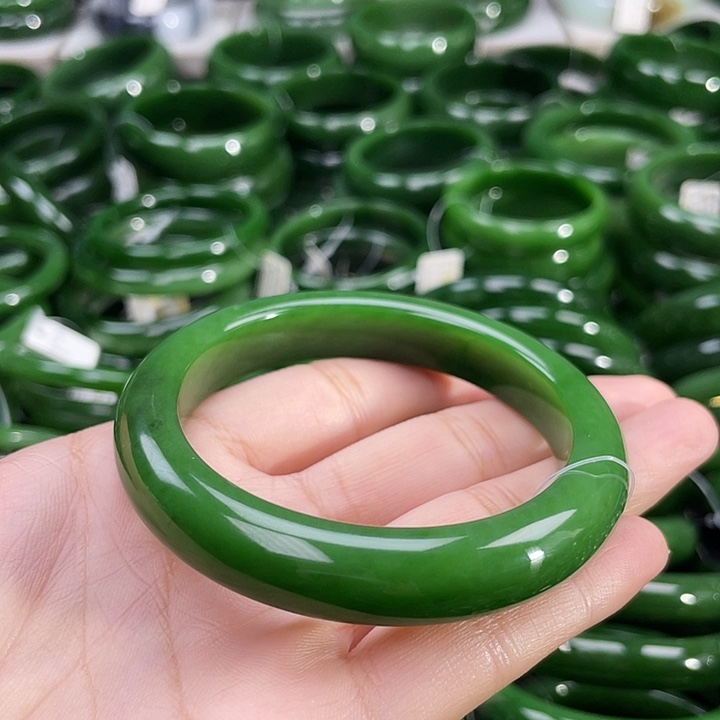 未镶嵌手镯和田玉（碧玉）