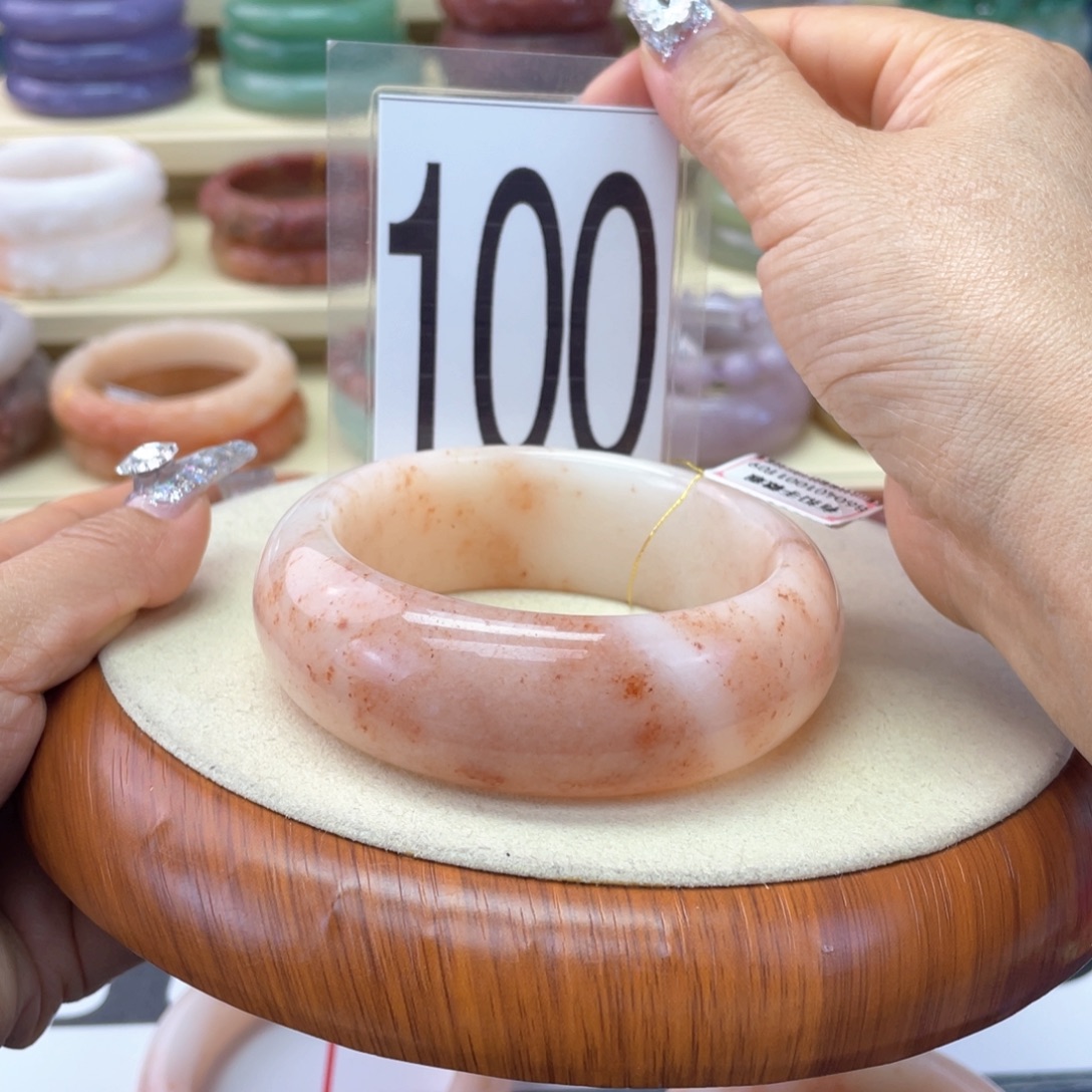 石英岩玉未镶嵌手镯62