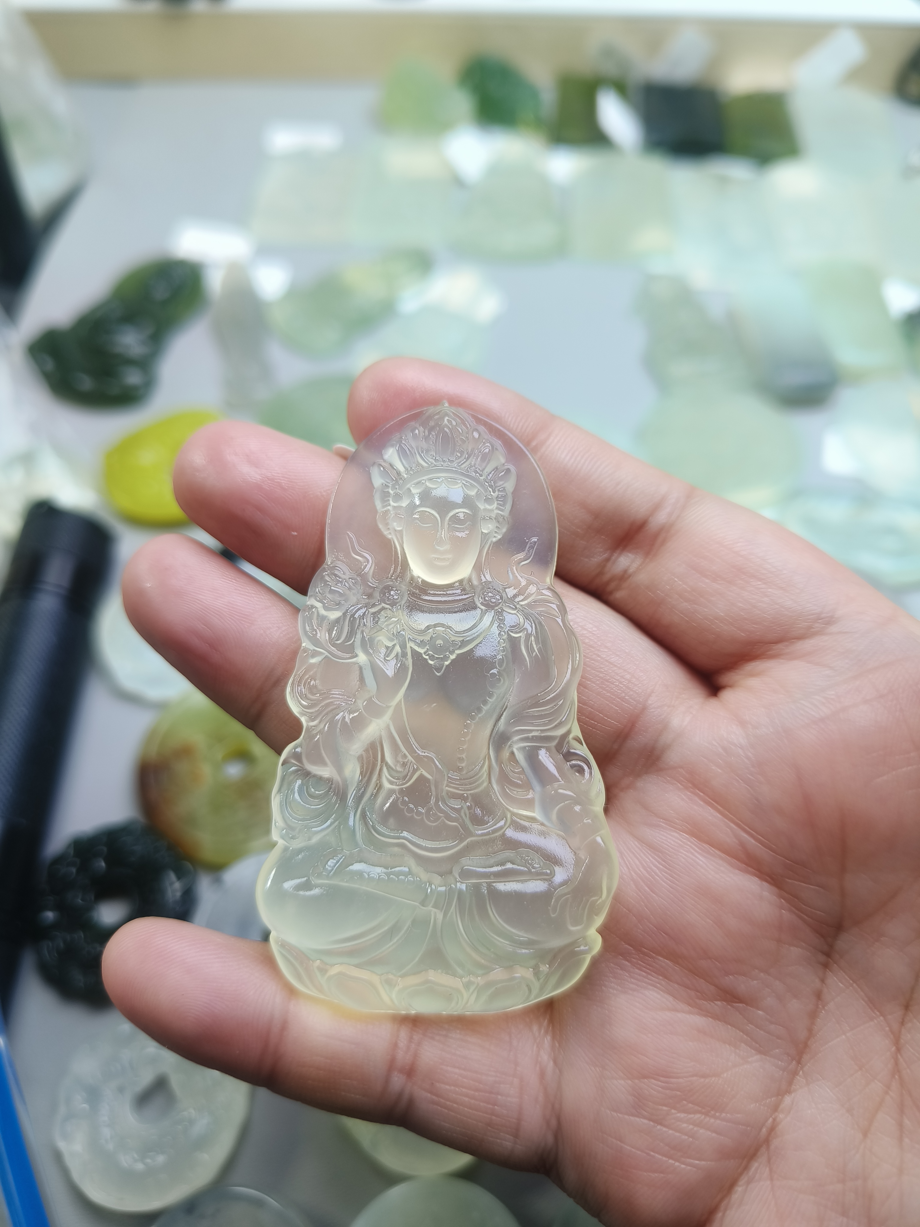 精品岫玉颈饰吊坠