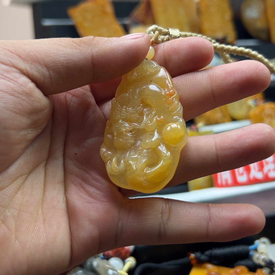 石英质玉（黄龙玉）未镶嵌hly