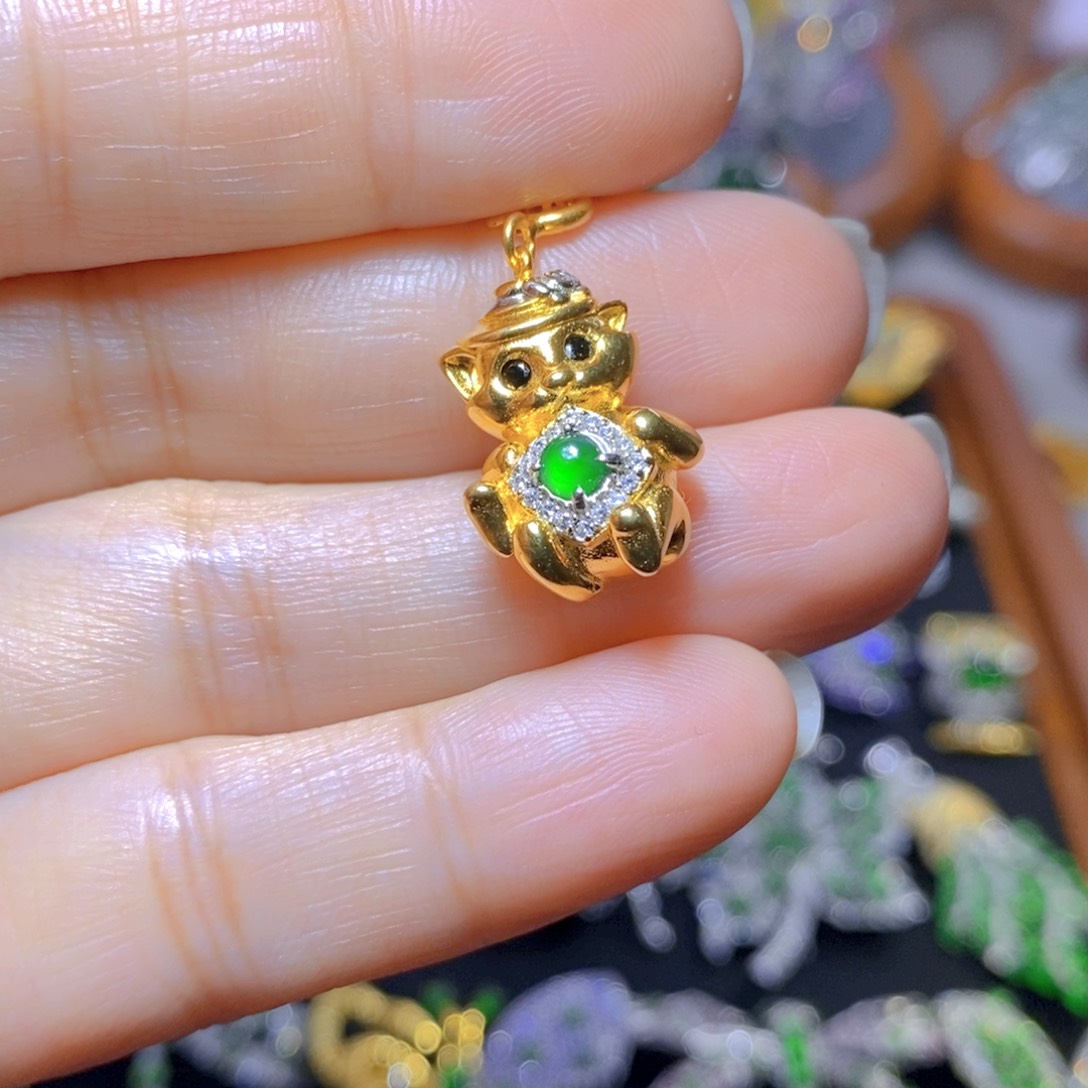 翡翠颈饰银S925镶嵌天然翡翠