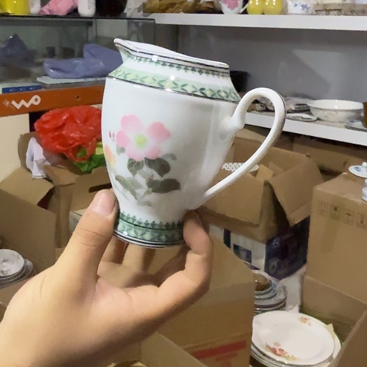 茶盏陶瓷盘子啥都有