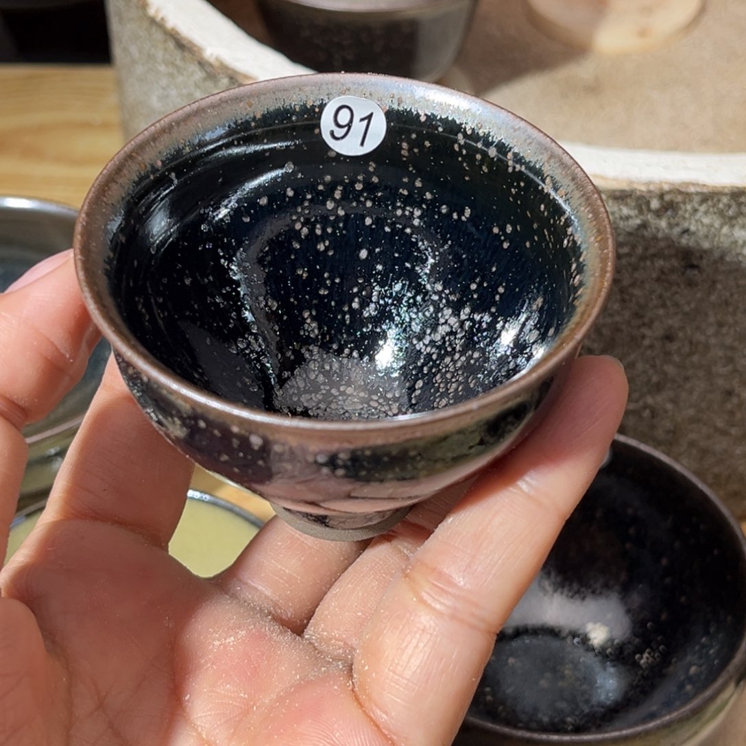 茶盏义兴龙窑坚持真柴烧