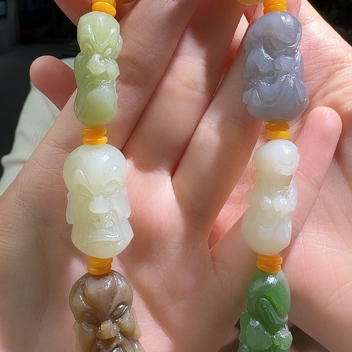 和田玉未镶嵌手串工厂清货，不退不换多样性拍一发一