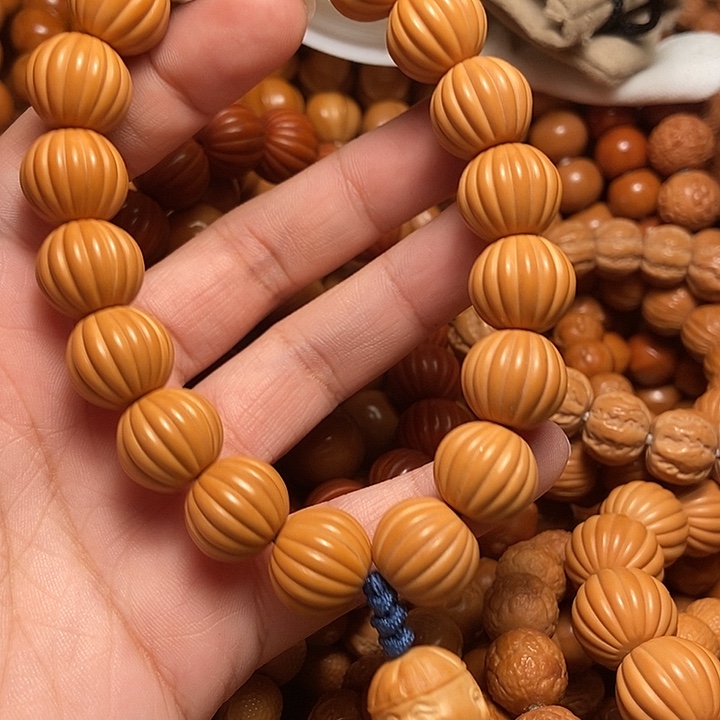 猴头核桃吊坠1****l手持