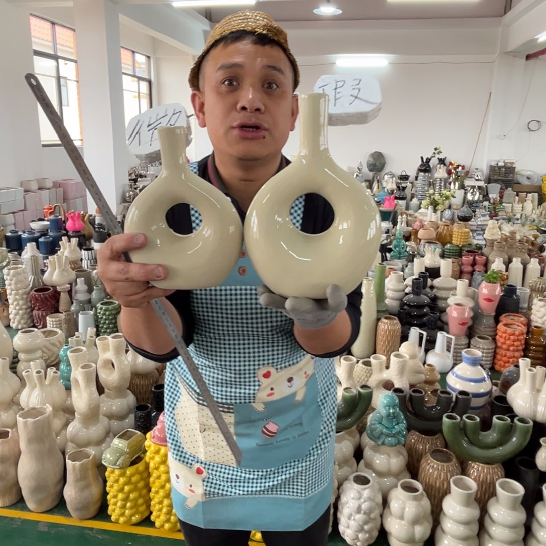 摆件23 号高中低温陶瓷瓶（部分微瑕）