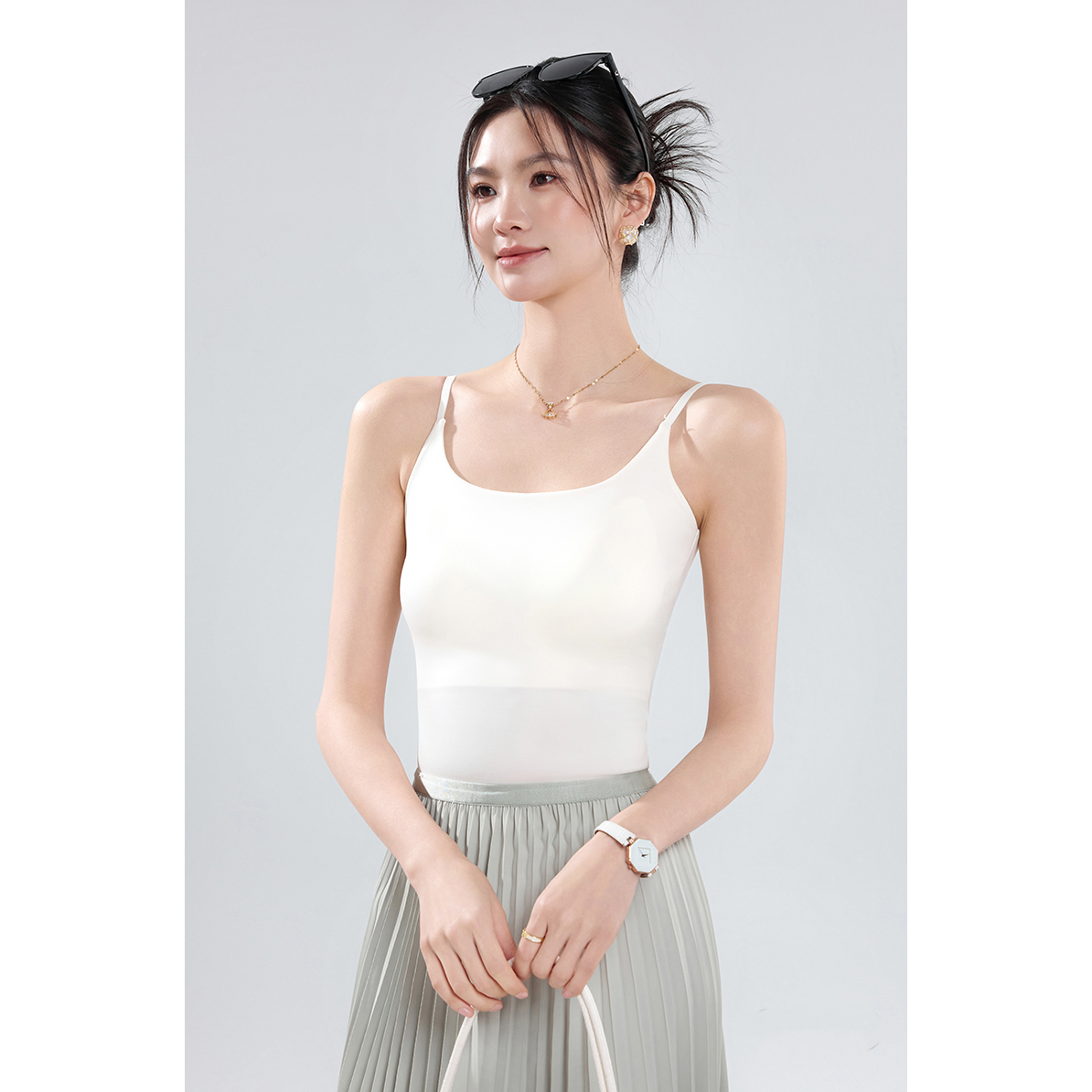 门店16&9！省心小吊带！3D记忆棉/半固定杯收副乳打底背心女 C21668