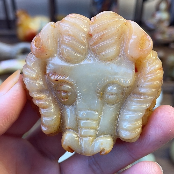 未镶嵌和田玉（糖玉）挂件