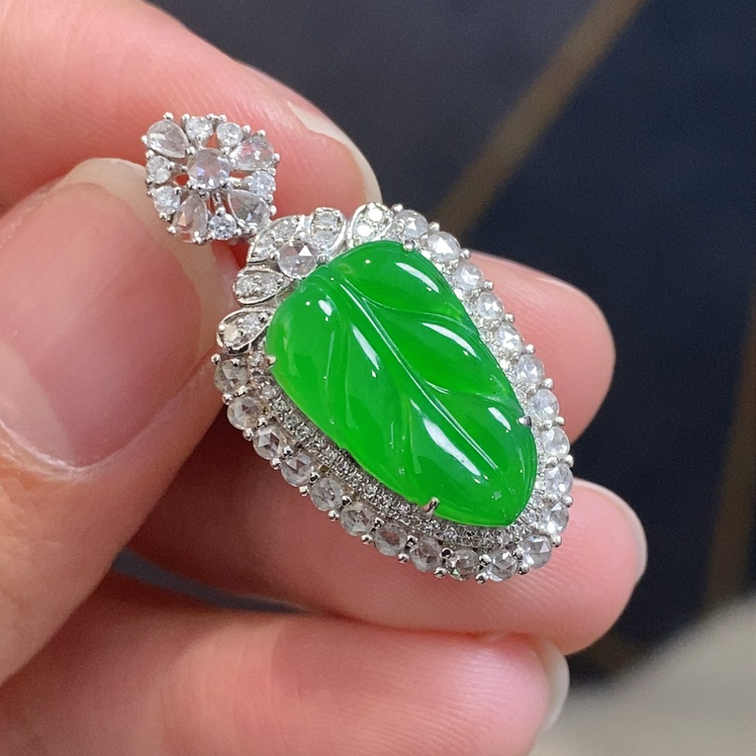 翡翠颈饰18K金镶嵌天然缅甸A货翡翠