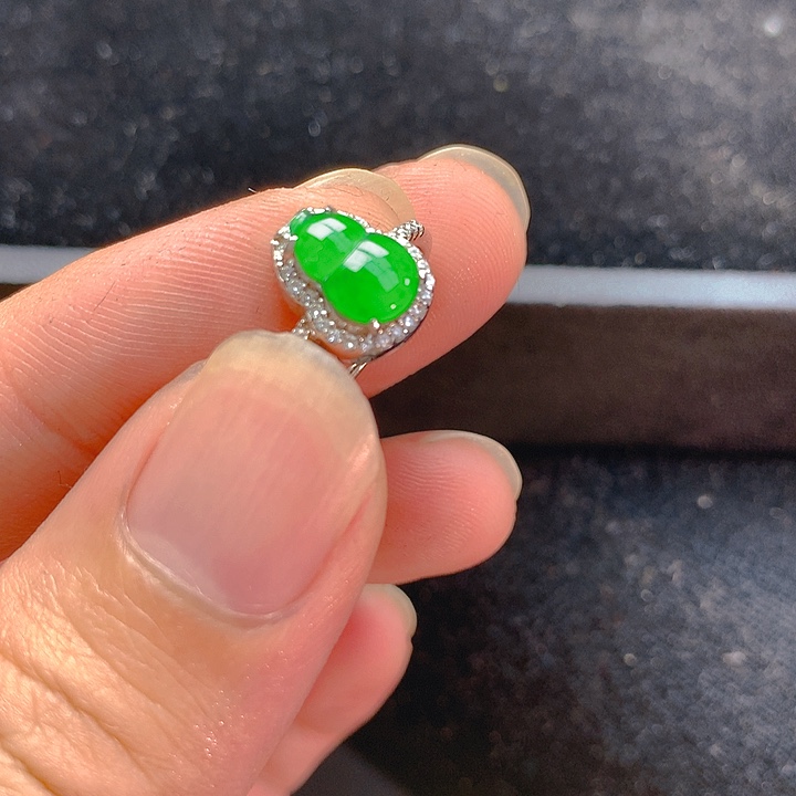 【闪购商品】翡翠银S925镶嵌颈饰翡翠