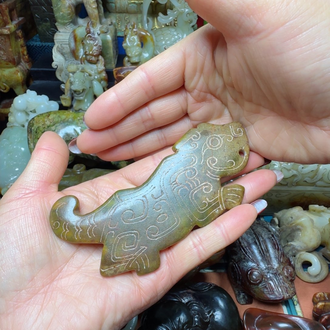 岫岩老玉（透闪石质玉）挂件未镶嵌