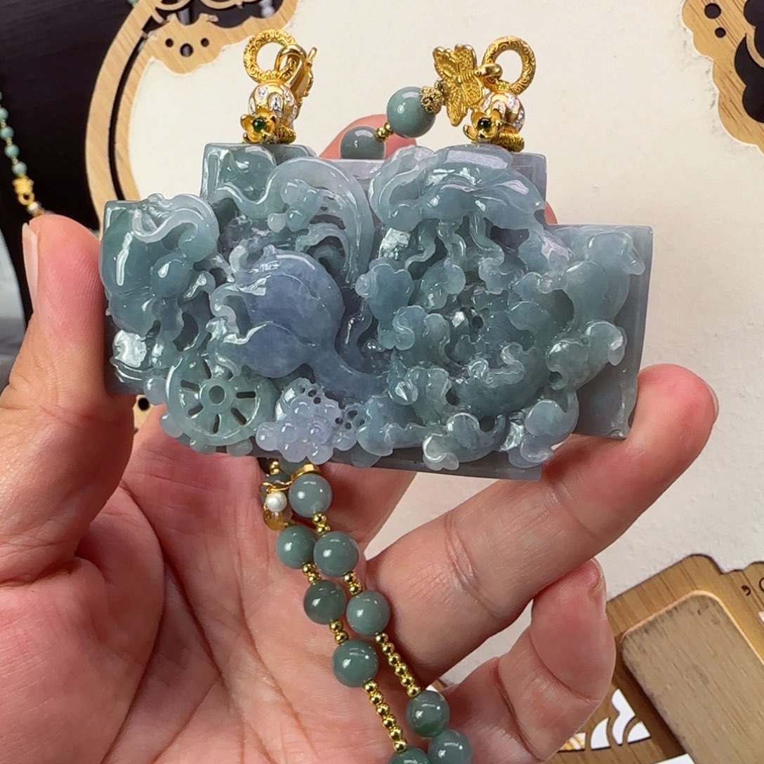 翡翠颈饰未镶嵌仿古