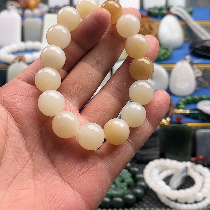红***砖和田玉（糖玉）未镶嵌颈饰