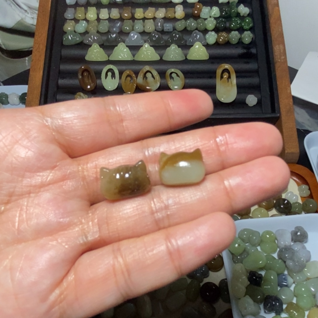 和田玉未镶嵌手链瑕疵品处理