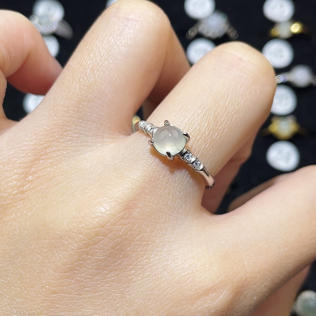 翡翠未镶嵌戒指戒指