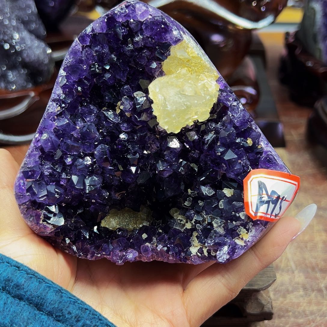 水晶大型摆件未镶嵌