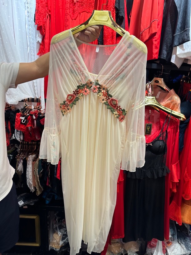 新款夏季女士法式设计小众轻熟气质睡衣睡裙