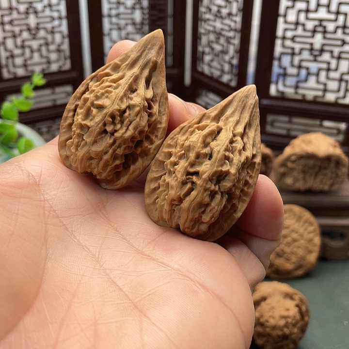 吊坠文玩核桃红缨枪