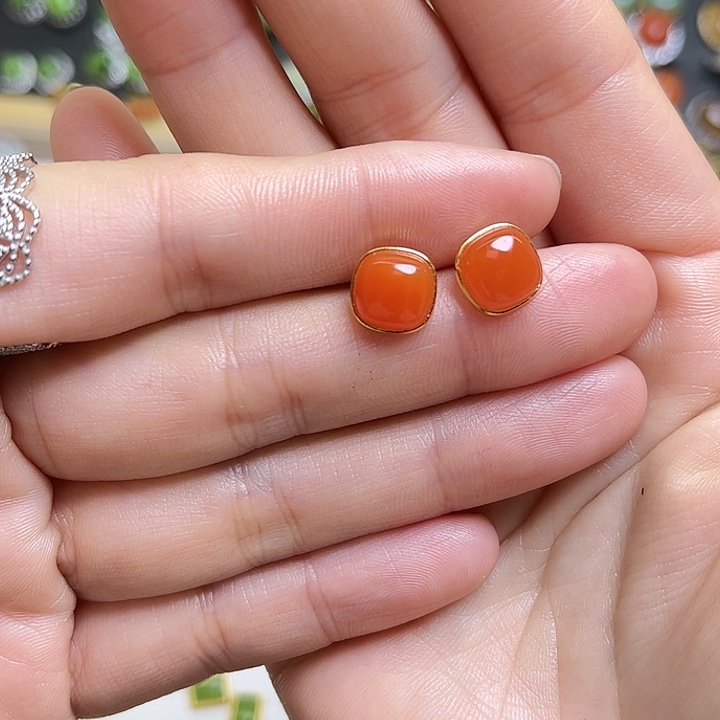 梅***雪和田玉银S925镶嵌耳饰