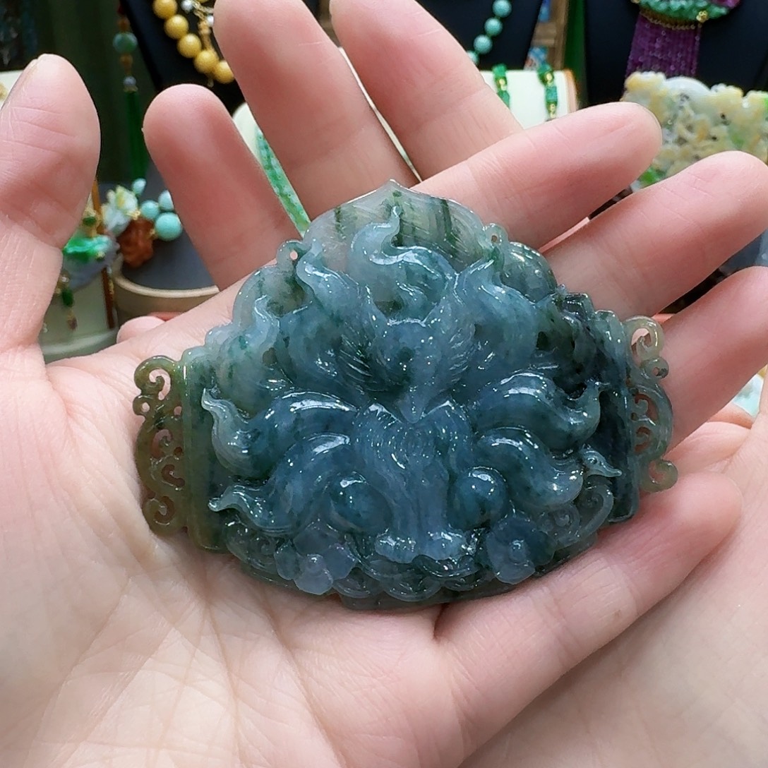 兔***姐翡翠未镶嵌吊坠(赠链)配链子