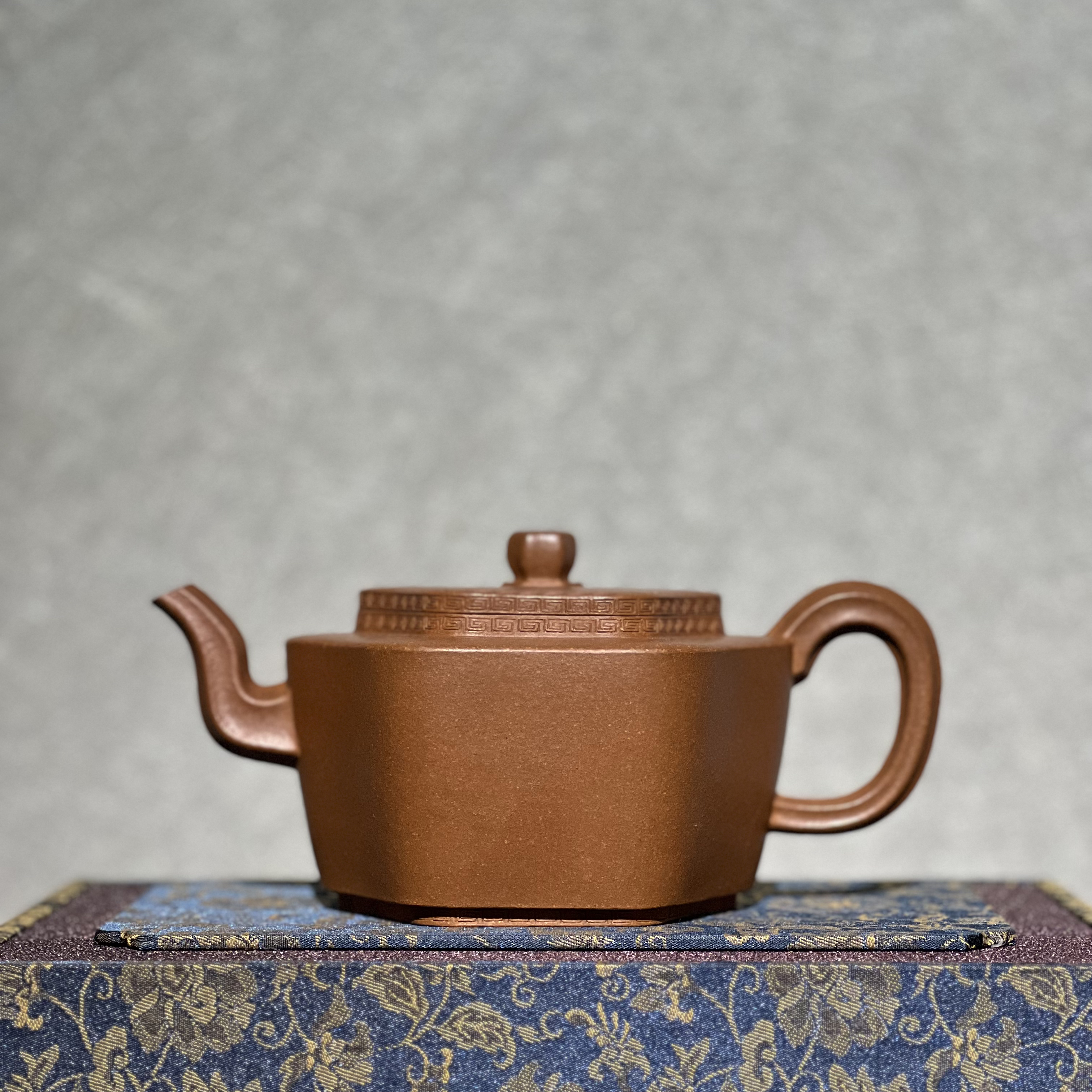 沁方（富贵无边）壶，正宗原矿老降坡泥350cc