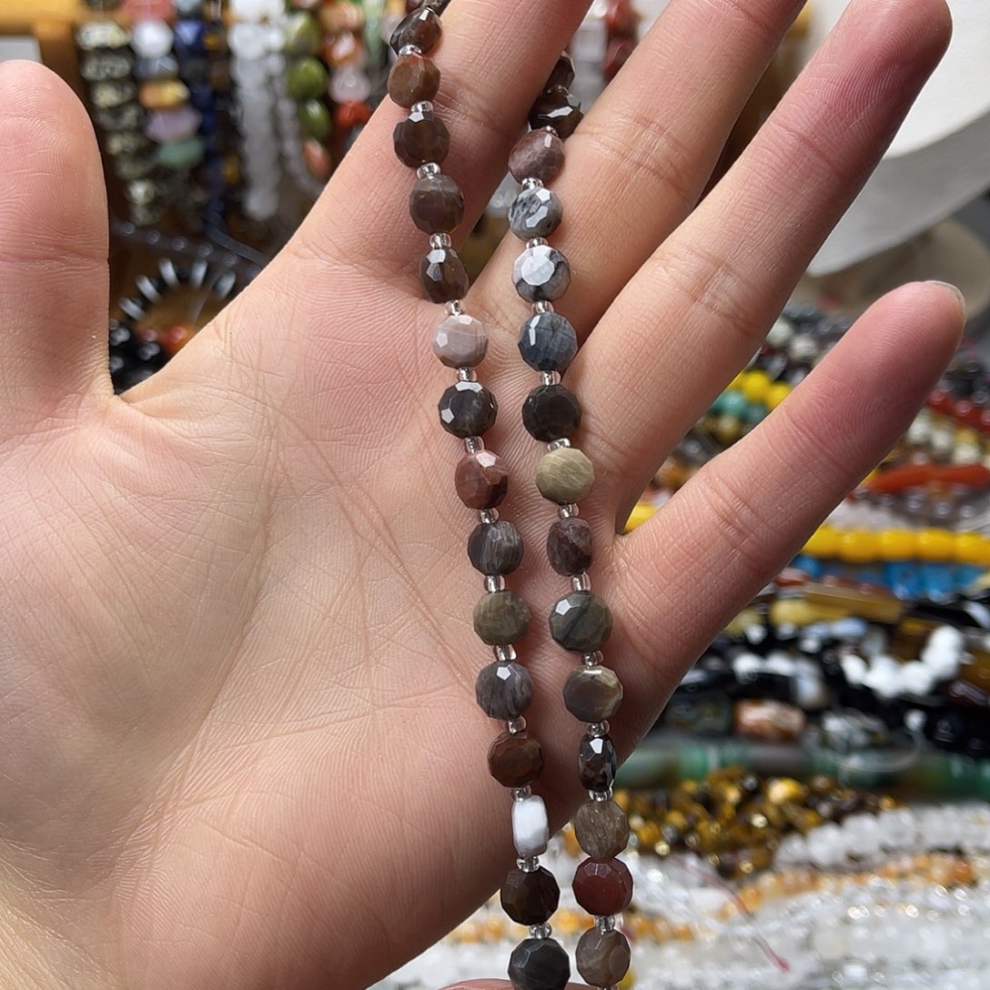 玛瑙/玉髓未镶嵌珠宝半成品卡8木化石戒面一条