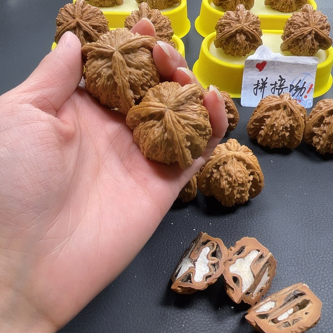 二***六文玩核桃吊坠拼接白奔