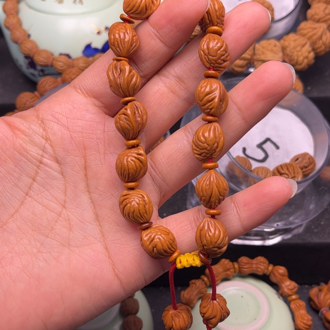 瞳***桃核吊坠龙纹桃核