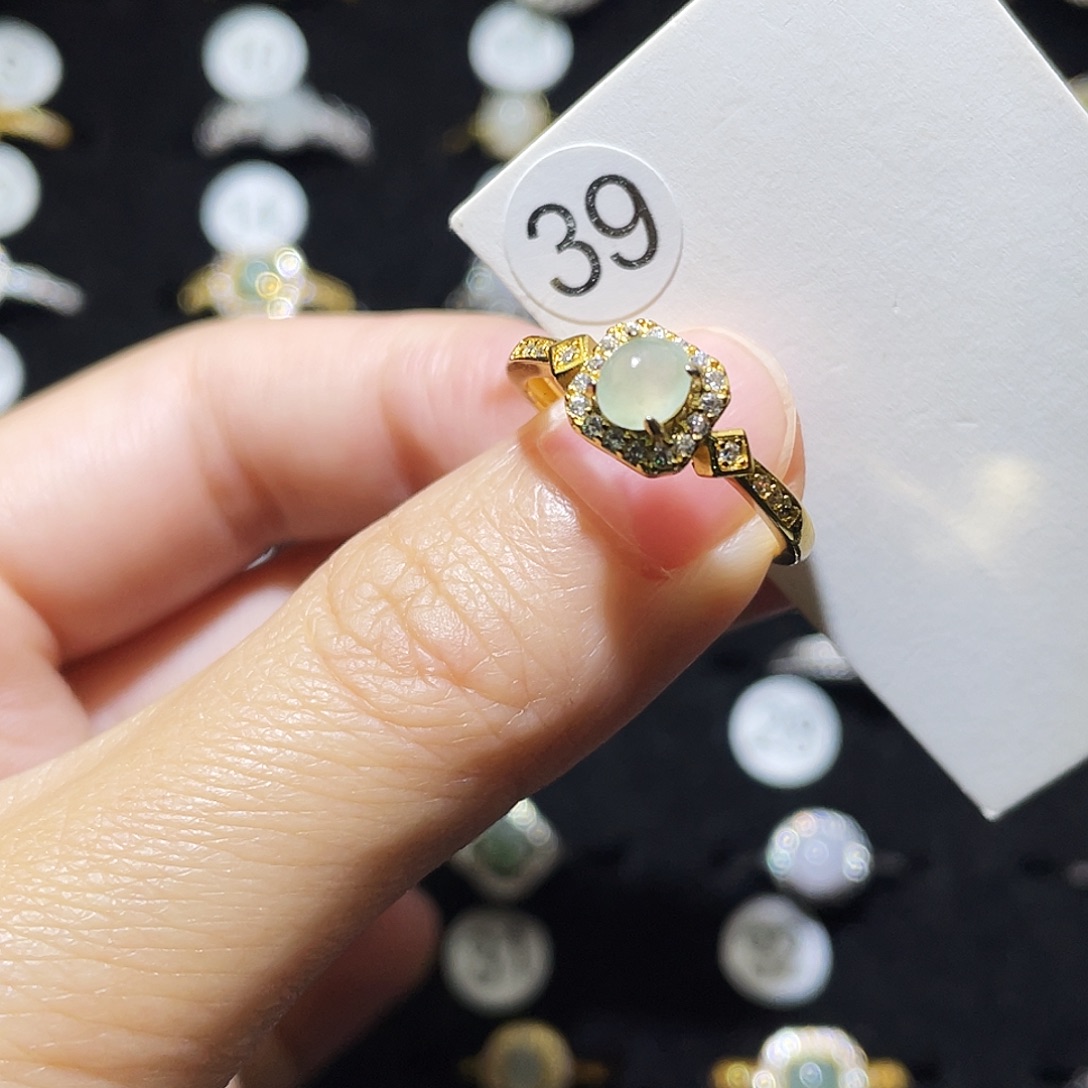 翡翠未镶嵌戒指戒指