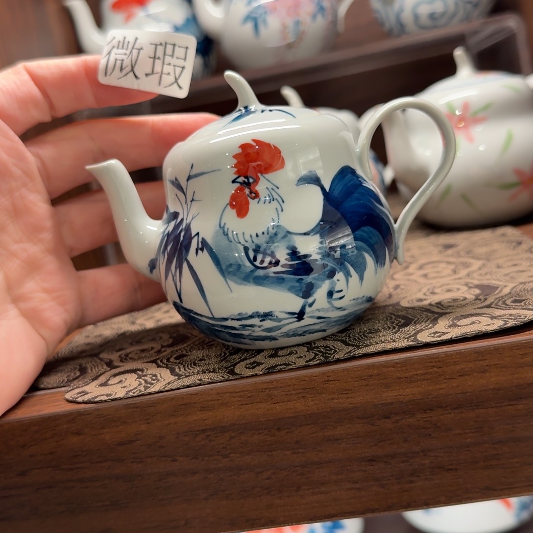 釉下手绘茶具微瑕