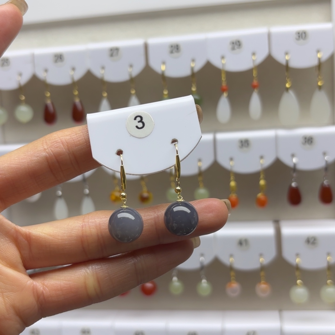 和田玉18K金镶嵌耳饰