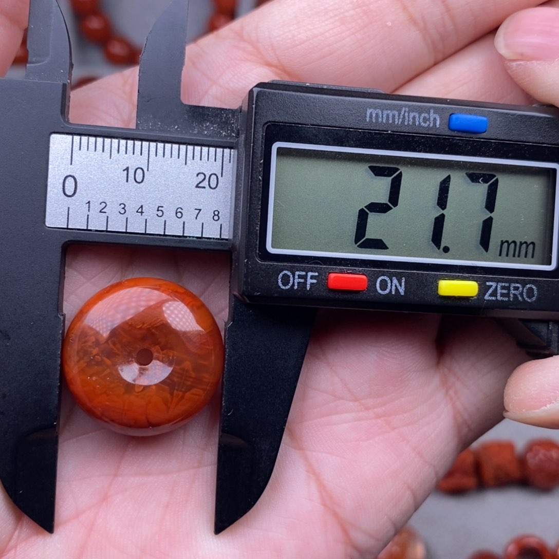 南红玛瑙配饰未镶嵌