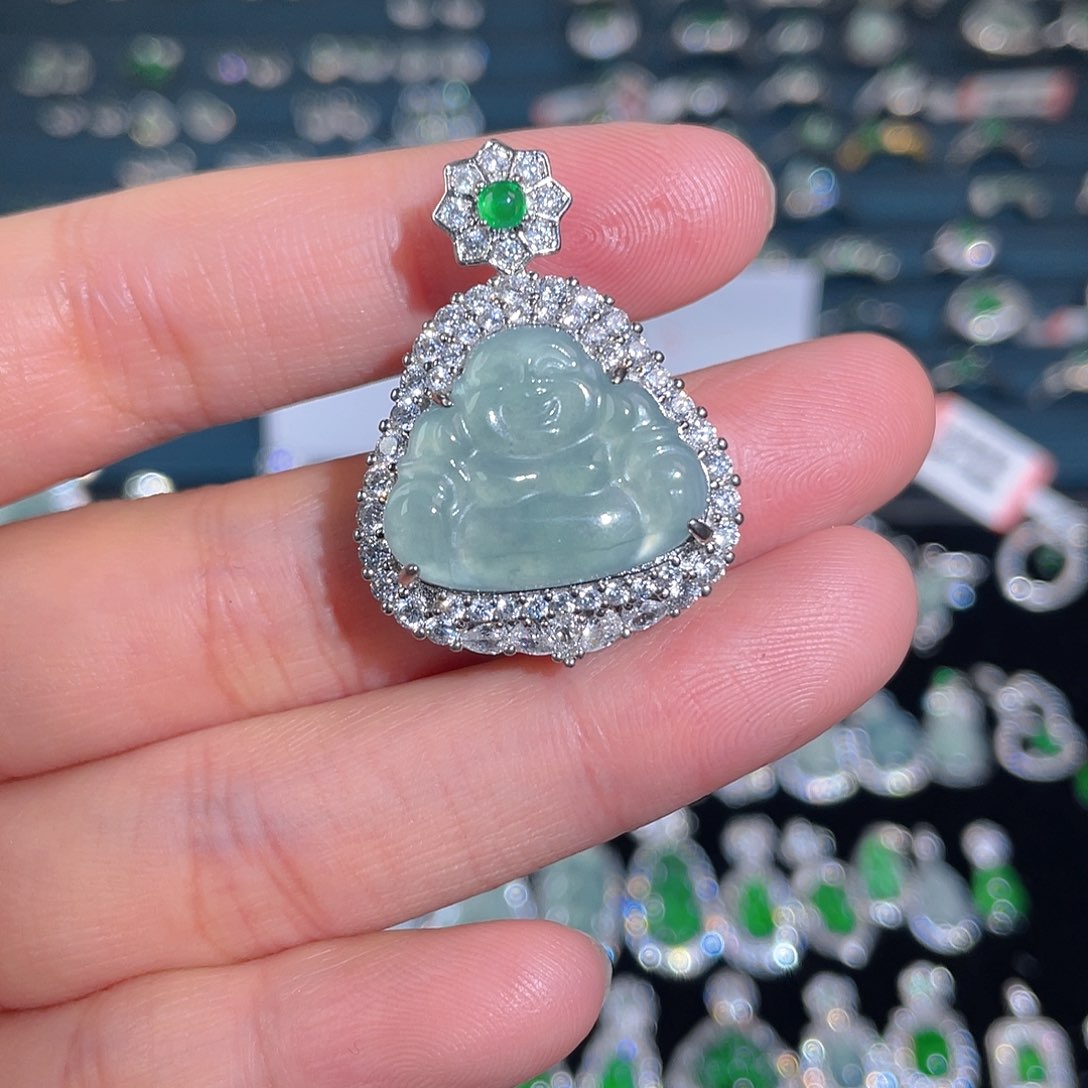 颈饰未镶嵌翡翠吊坠