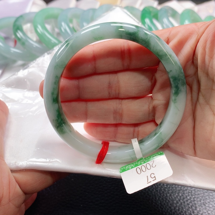 翡翠手镯未镶嵌57585758