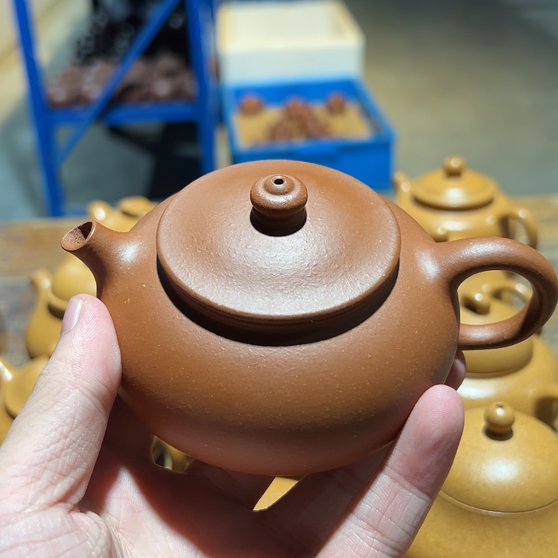茶壶紫砂紫砂的味道很
