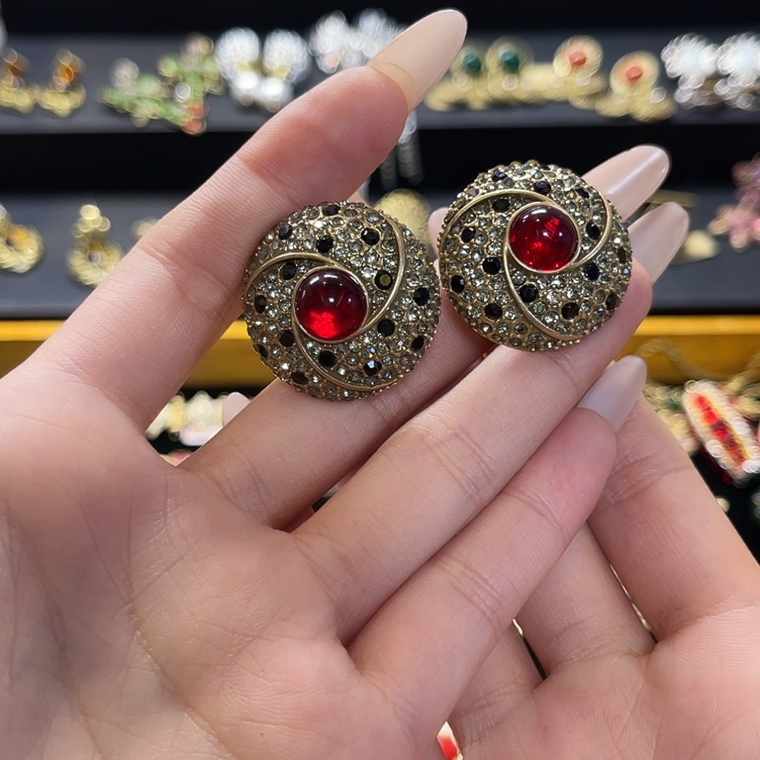 琉璃纯铜合金中古时代建筑风格