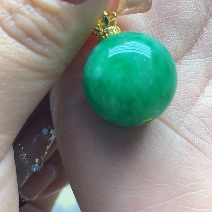 翡翠颈饰未镶嵌吊坠