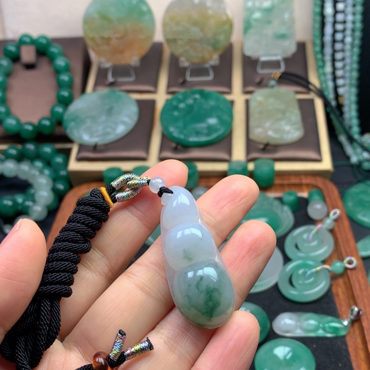 未镶嵌石英质玉珠宝半成品白***觉