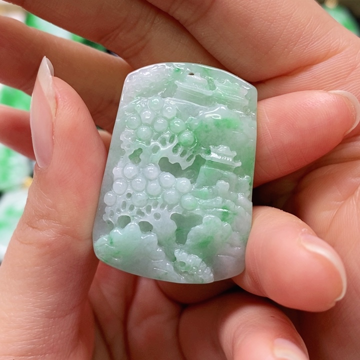 翡翠颈饰未镶嵌吊坠